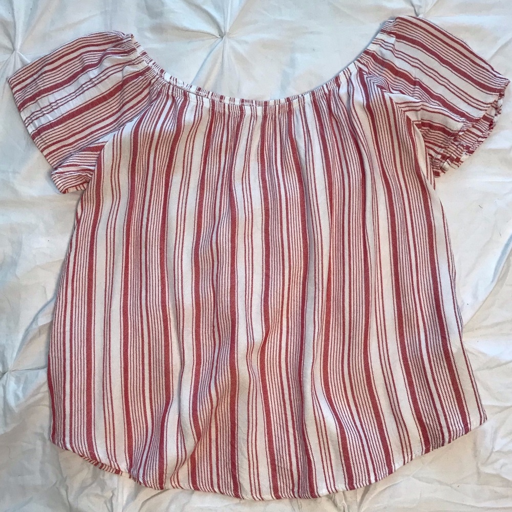 🌵NoBoundaries CandyStripe off-the-shoulder Blouse